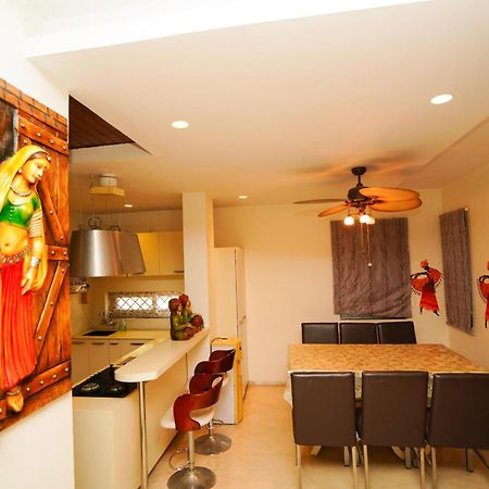 Golden Villa - Duplex House With Private Theater - Near To Alipiri And Bhudevi Ttd Ticket Counter And Kapilateertham تيروباتي المظهر الخارجي الصورة