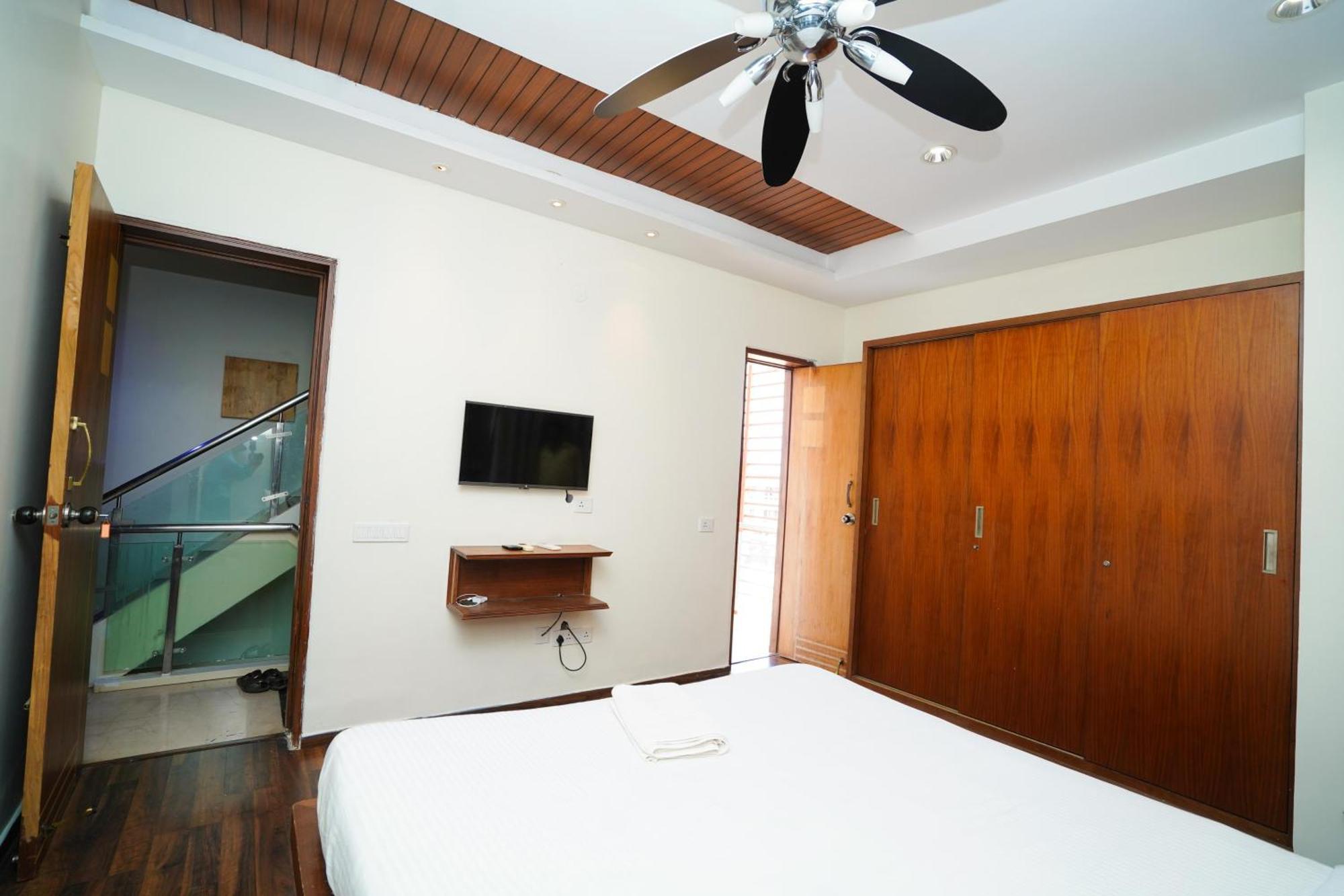 Golden Villa - Duplex House With Private Theater - Near To Alipiri And Bhudevi Ttd Ticket Counter And Kapilateertham تيروباتي المظهر الخارجي الصورة
