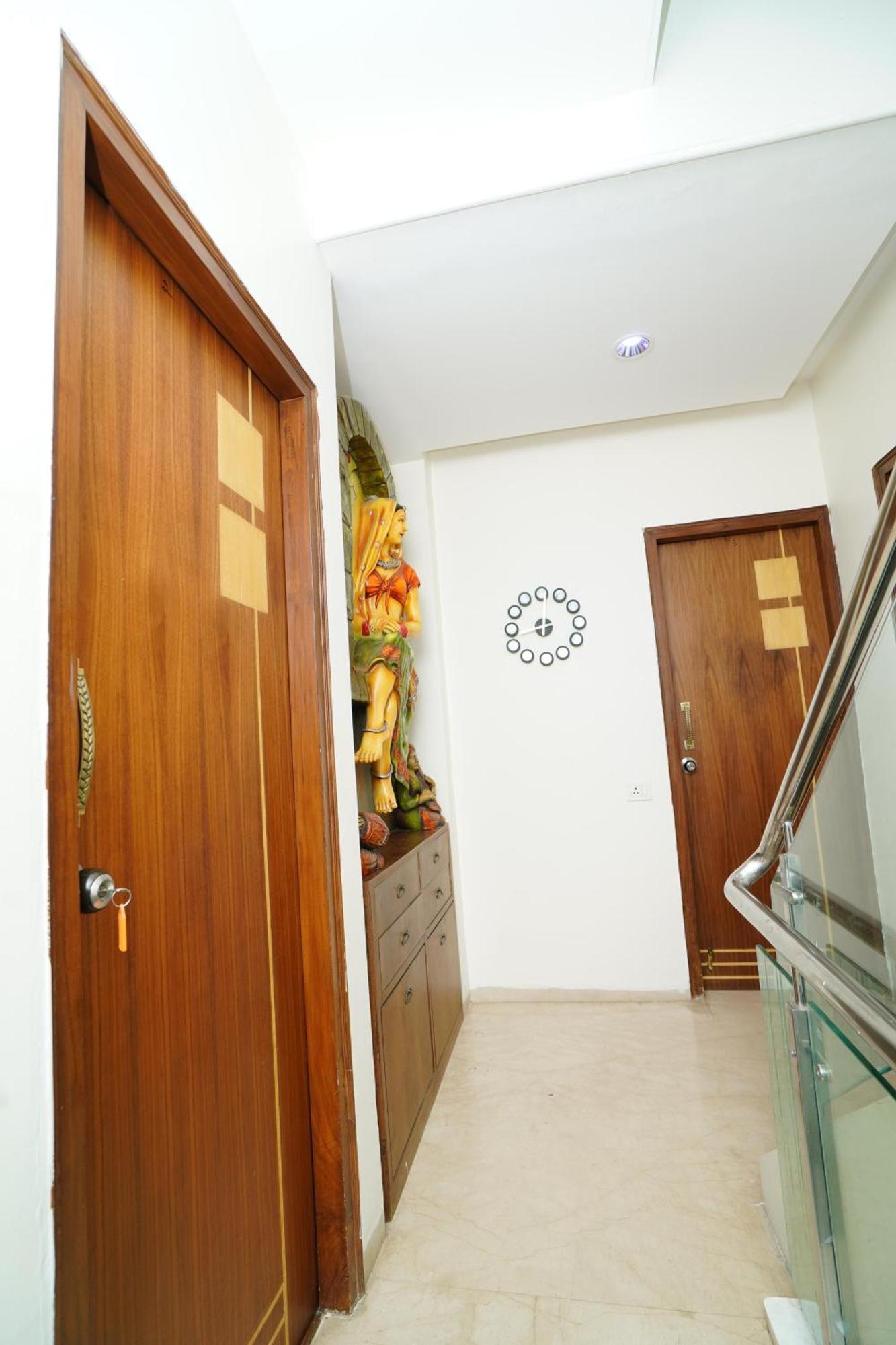 Golden Villa - Duplex House With Private Theater - Near To Alipiri And Bhudevi Ttd Ticket Counter And Kapilateertham تيروباتي المظهر الخارجي الصورة