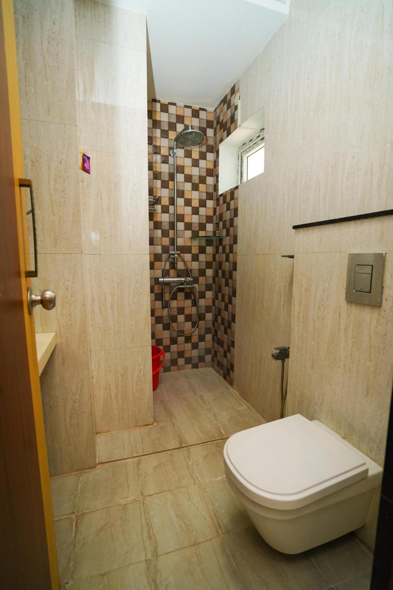 Golden Villa - Duplex House With Private Theater - Near To Alipiri And Bhudevi Ttd Ticket Counter And Kapilateertham تيروباتي المظهر الخارجي الصورة