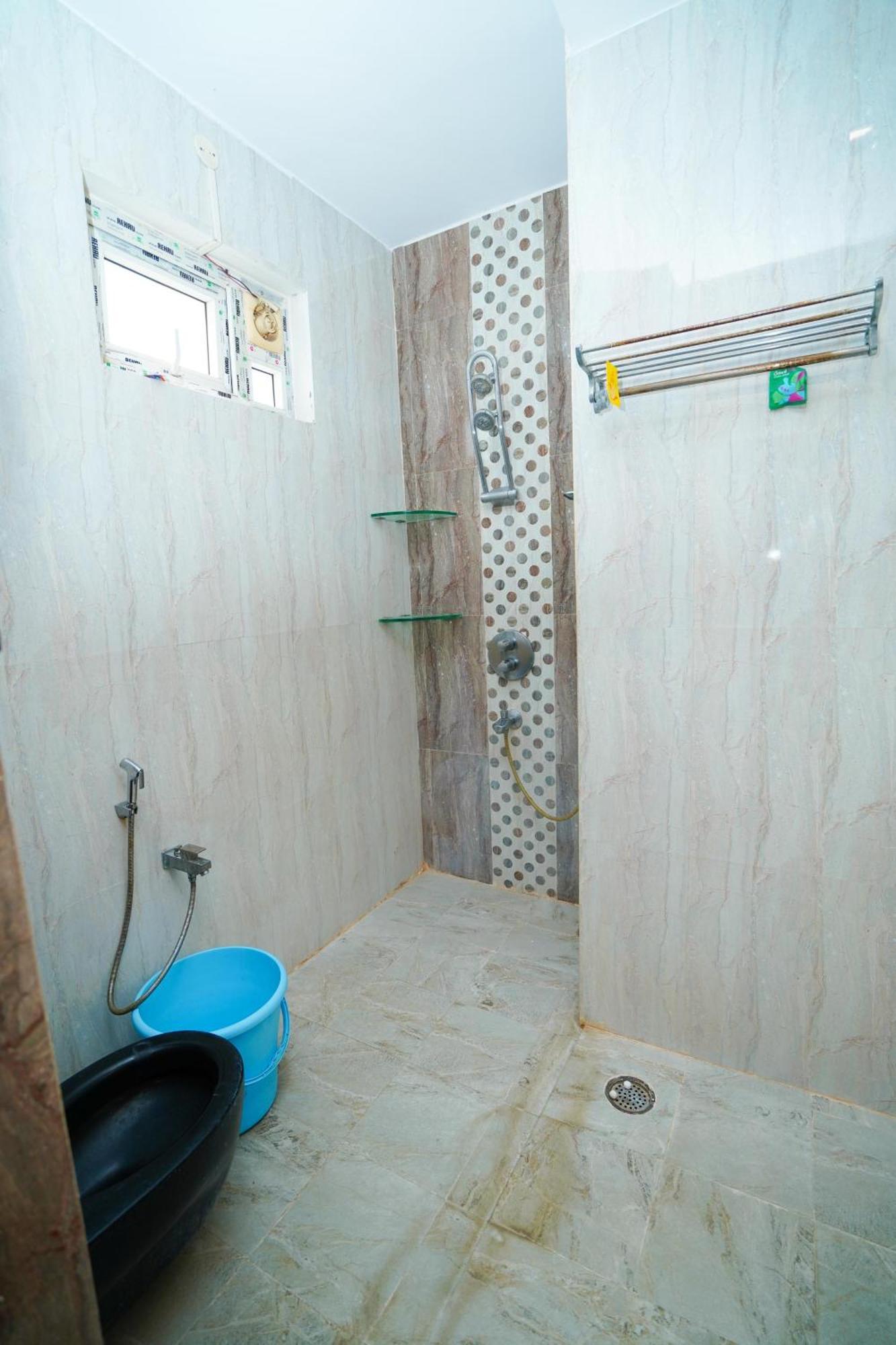 Golden Villa - Duplex House With Private Theater - Near To Alipiri And Bhudevi Ttd Ticket Counter And Kapilateertham تيروباتي المظهر الخارجي الصورة