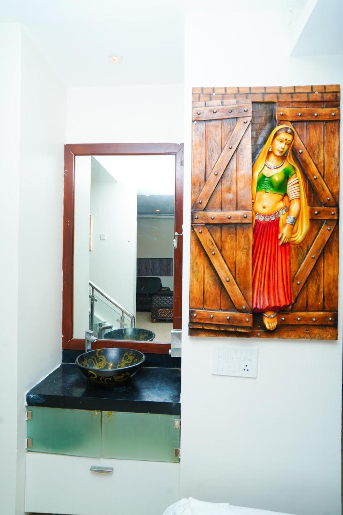 Golden Villa - Duplex House With Private Theater - Near To Alipiri And Bhudevi Ttd Ticket Counter And Kapilateertham تيروباتي المظهر الخارجي الصورة