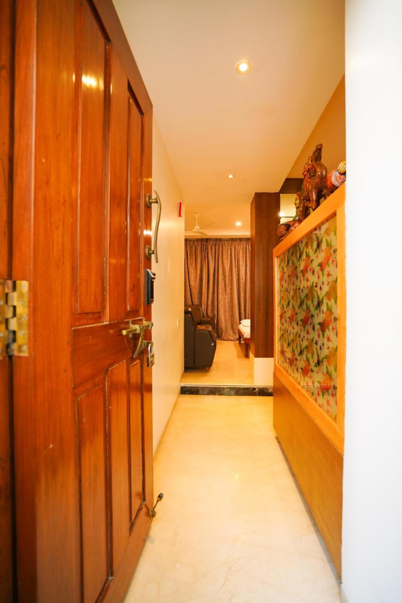 Golden Villa - Duplex House With Private Theater - Near To Alipiri And Bhudevi Ttd Ticket Counter And Kapilateertham تيروباتي المظهر الخارجي الصورة